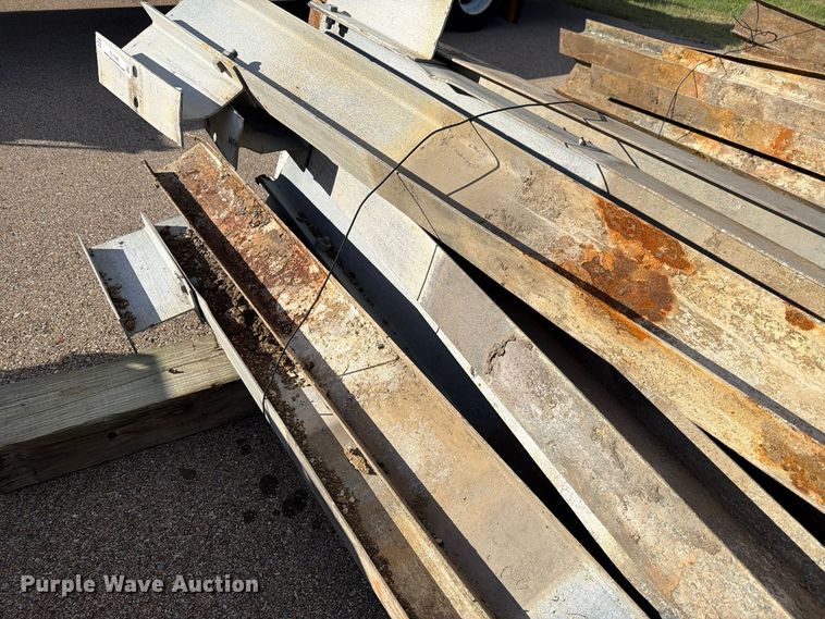 image for item EL1048 (25) guard rail posts