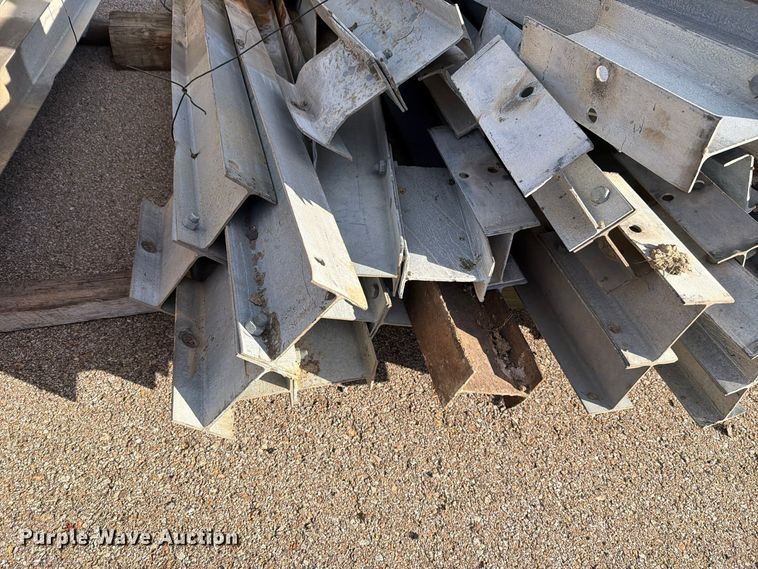 image for item EL1048 (25) guard rail posts