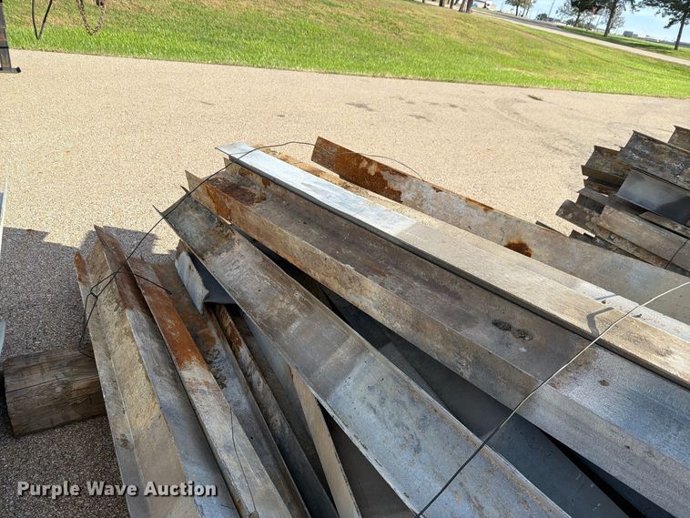 image for item EL1048 (25) guard rail posts