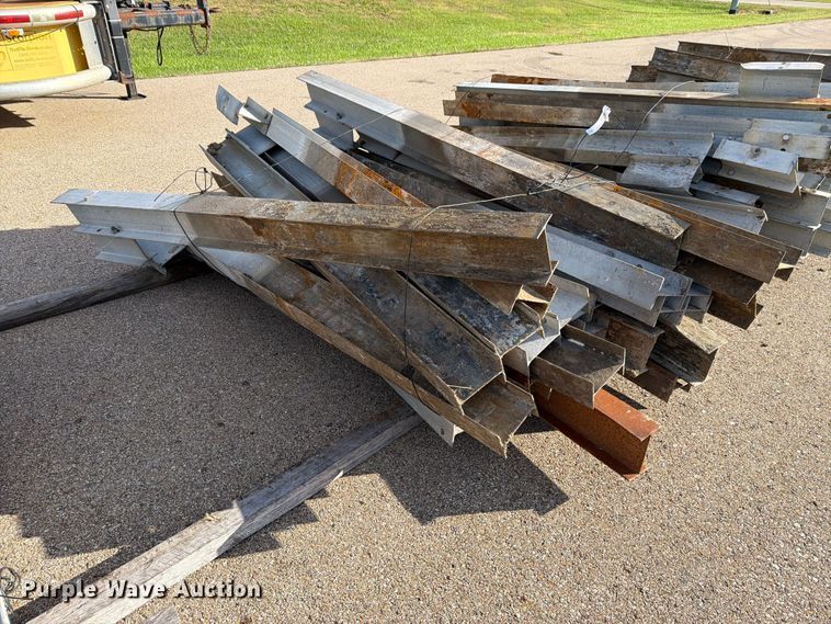 image for item EL1049 (25) guard rail posts