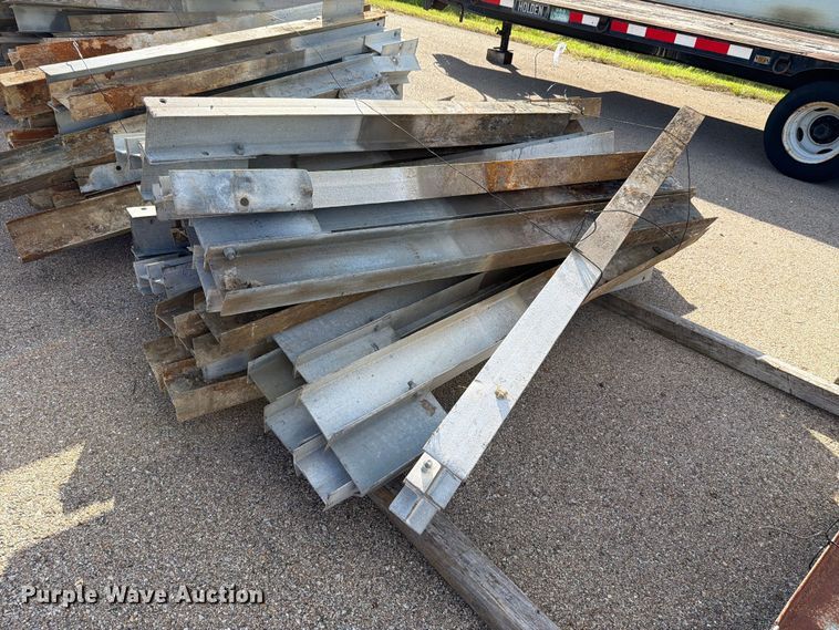 image for item EL1049 (25) guard rail posts