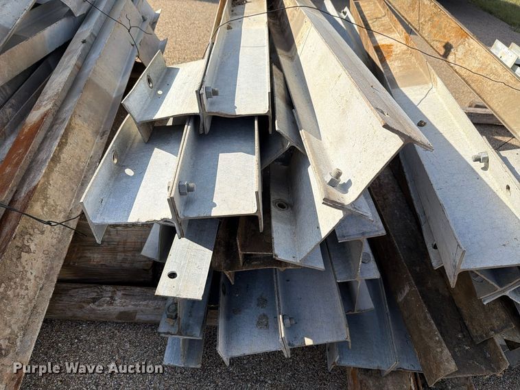image for item EL1049 (25) guard rail posts