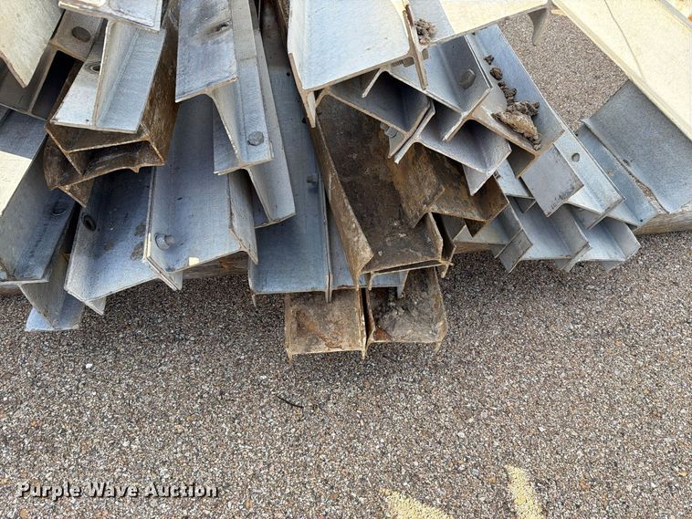 image for item EL1049 (25) guard rail posts