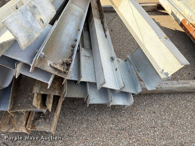 image for item EL1049 (25) guard rail posts