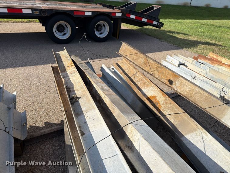 image for item EL1049 (25) guard rail posts