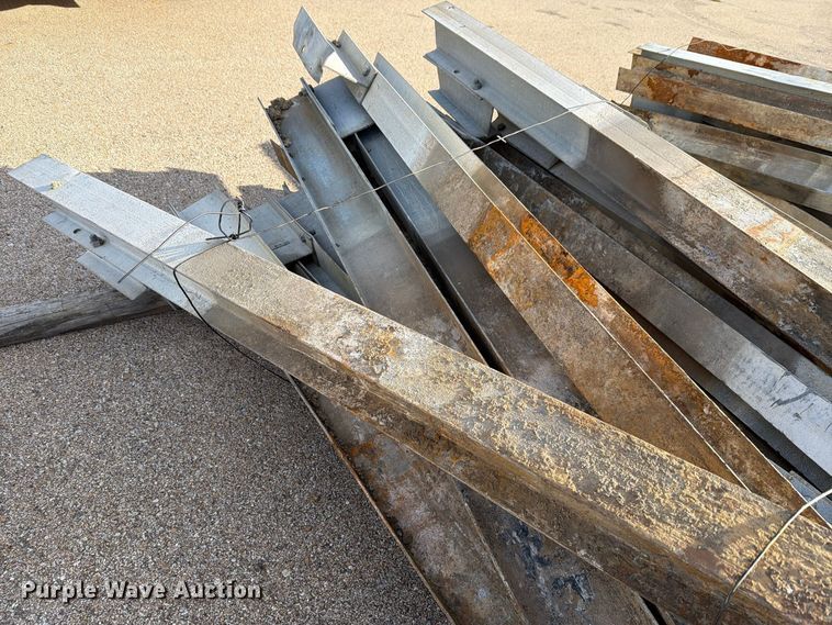 image for item EL1049 (25) guard rail posts