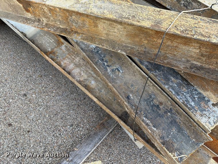 image for item EL1049 (25) guard rail posts