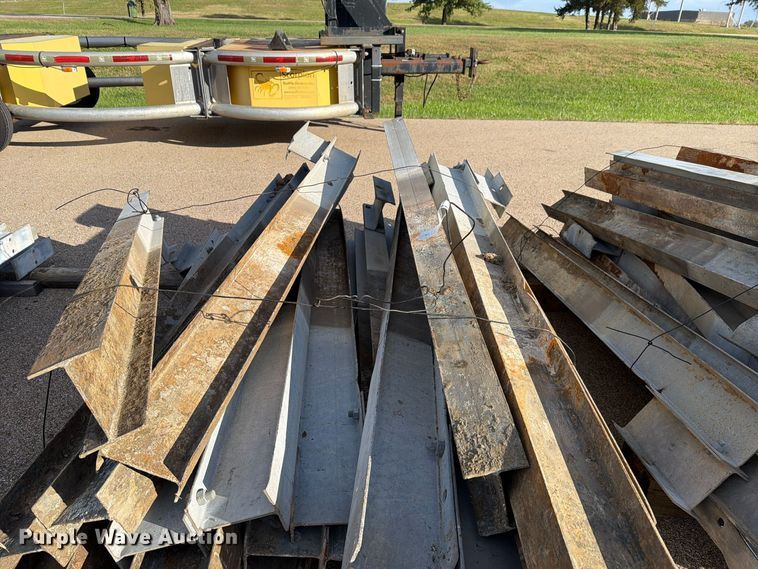 image for item EL1049 (25) guard rail posts