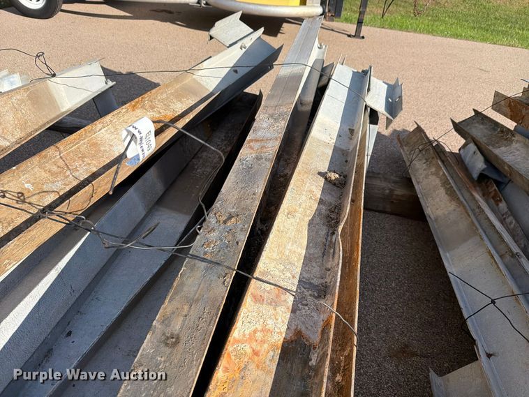 image for item EL1049 (25) guard rail posts