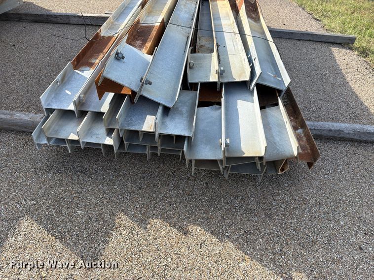 image for item EL1050 (25) guard rail posts