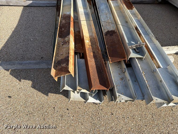 image for item EL1050 (25) guard rail posts