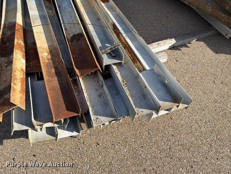 image for item EL1050 (25) guard rail posts