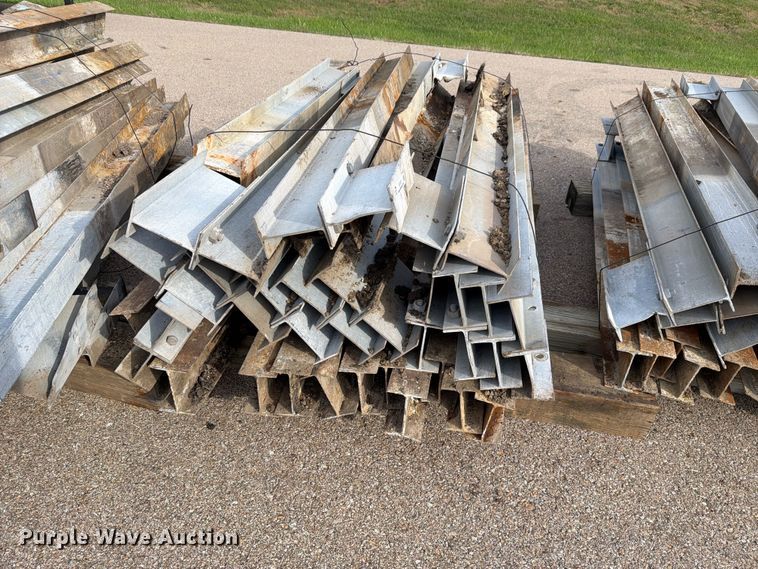image for item EL1051 (25) guard rail posts