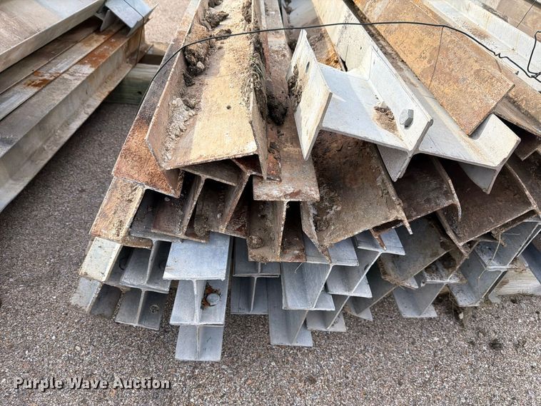 image for item EL1051 (25) guard rail posts