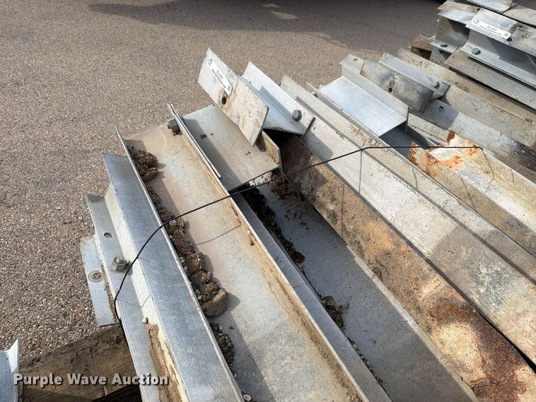 image for item EL1051 (25) guard rail posts