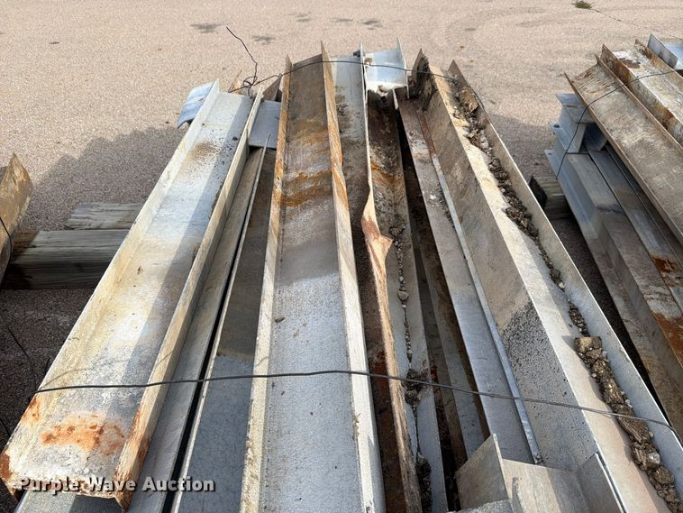 image for item EL1051 (25) guard rail posts