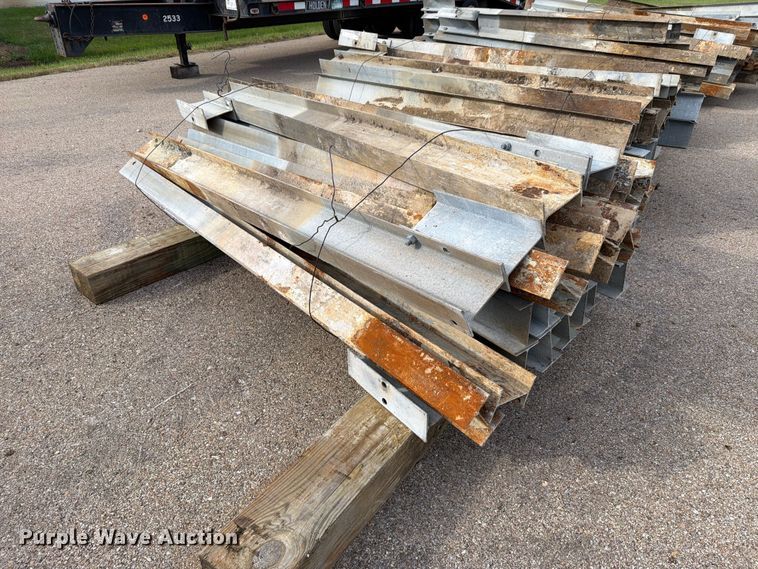 image for item EL1052 (25) guard rail posts