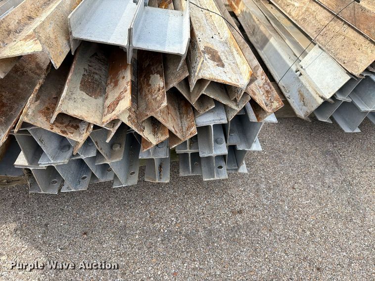 image for item EL1052 (25) guard rail posts
