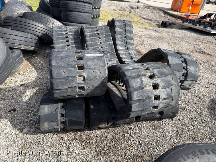 image for item EL1054 (3) rubber tracks