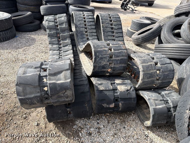 image for item EL1054 (3) rubber tracks
