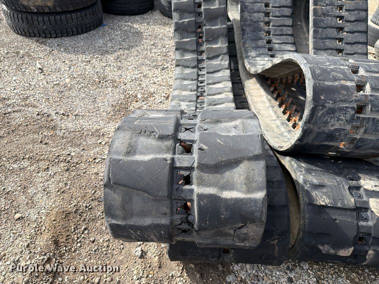 image for item EL1054 (3) rubber tracks