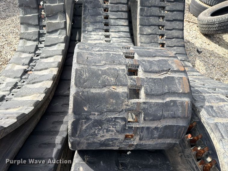 image for item EL1054 (3) rubber tracks
