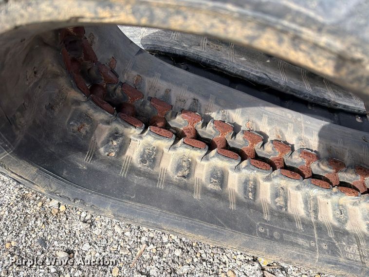 image for item EL1054 (3) rubber tracks