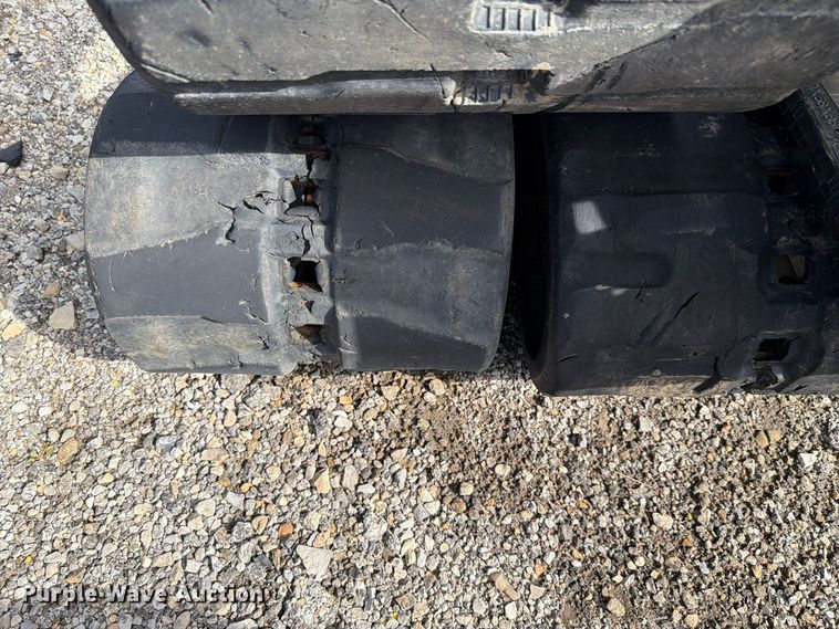 image for item EL1054 (3) rubber tracks