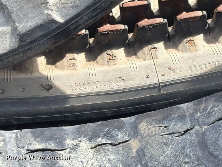 image for item EL1054 (3) rubber tracks