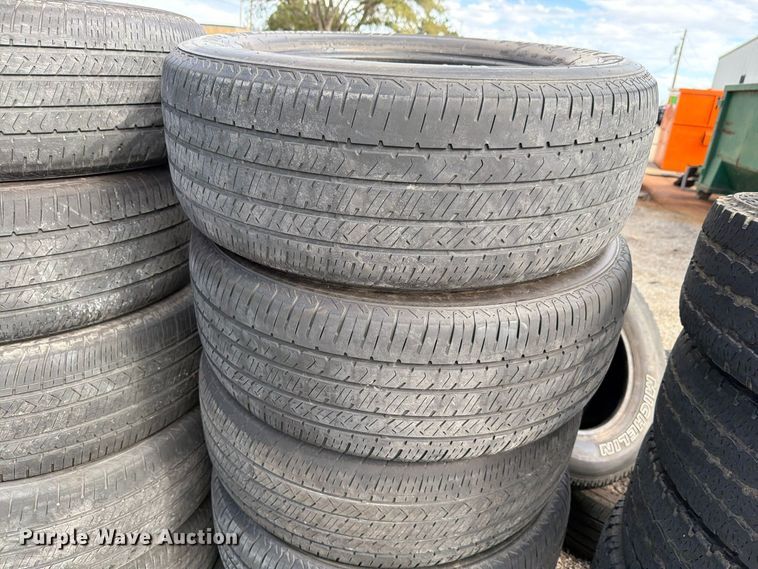 image for item EL1055 Approximately 85 tires