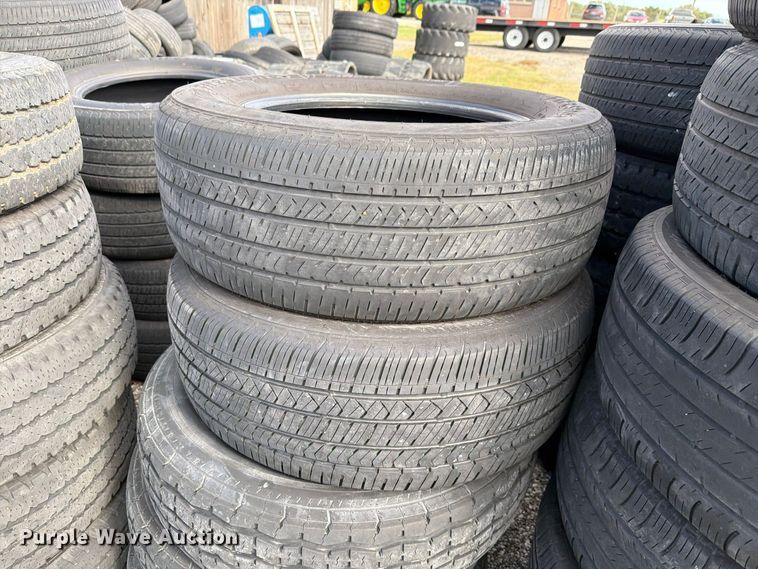 image for item EL1055 Approximately 85 tires