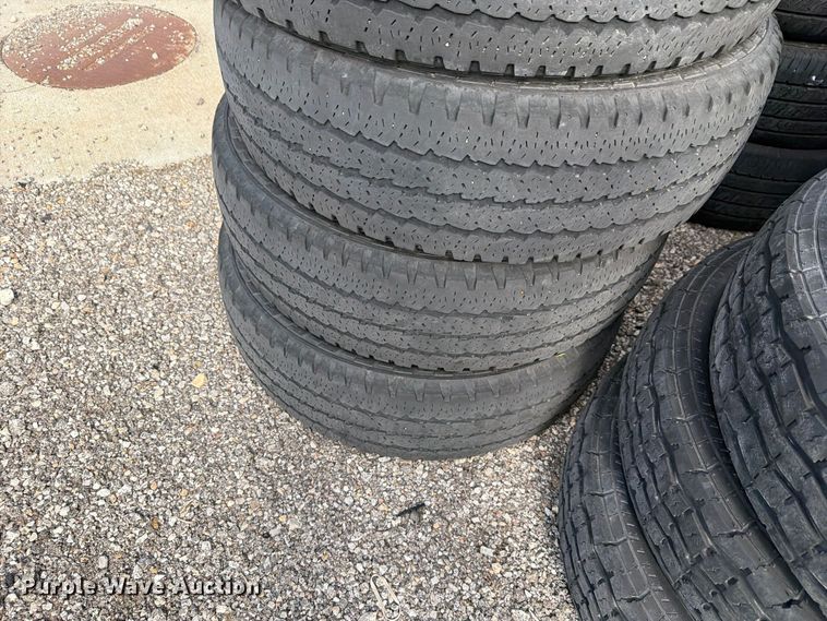 image for item EL1055 Approximately 85 tires
