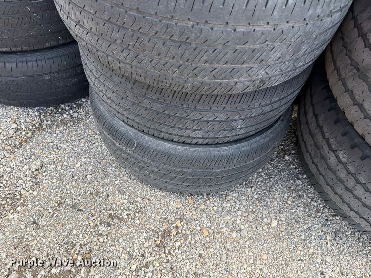 image for item EL1055 Approximately 85 tires