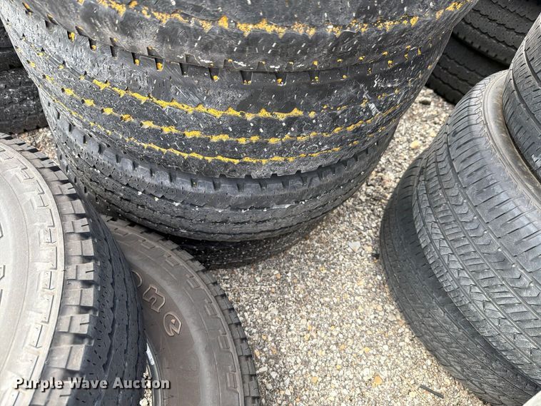 image for item EL1055 Approximately 85 tires