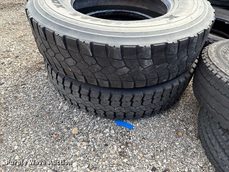 image for item EL1055 Approximately 85 tires