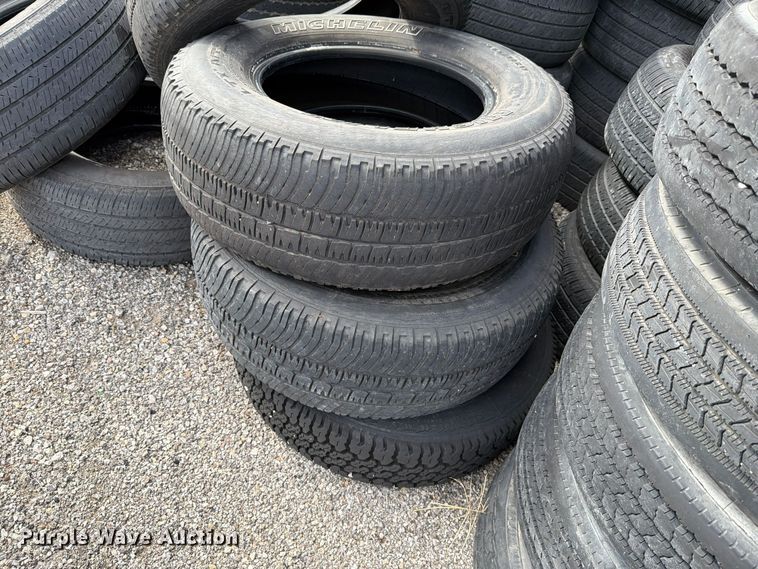 image for item EL1055 Approximately 85 tires