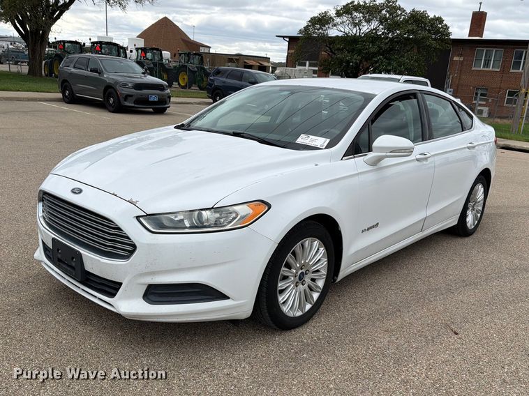 image for item FH6450 2014 Ford Fusion Hybrid SE 