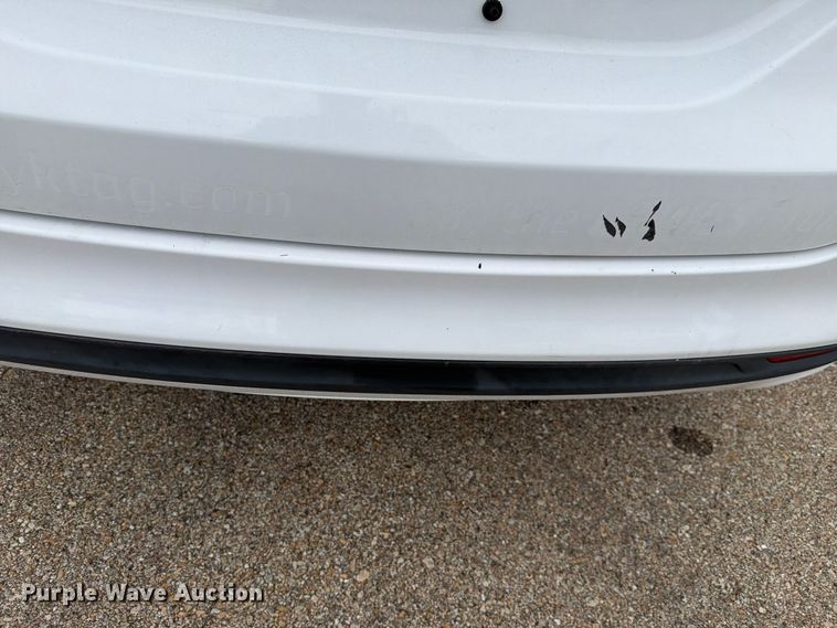 image for item FH6450 2014 Ford Fusion Hybrid SE 