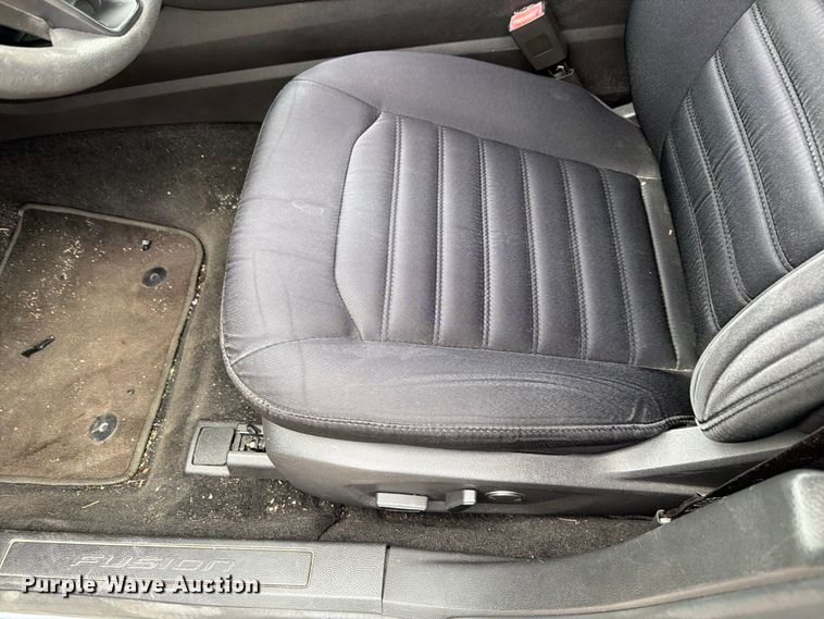 image for item FH6450 2014 Ford Fusion Hybrid SE 