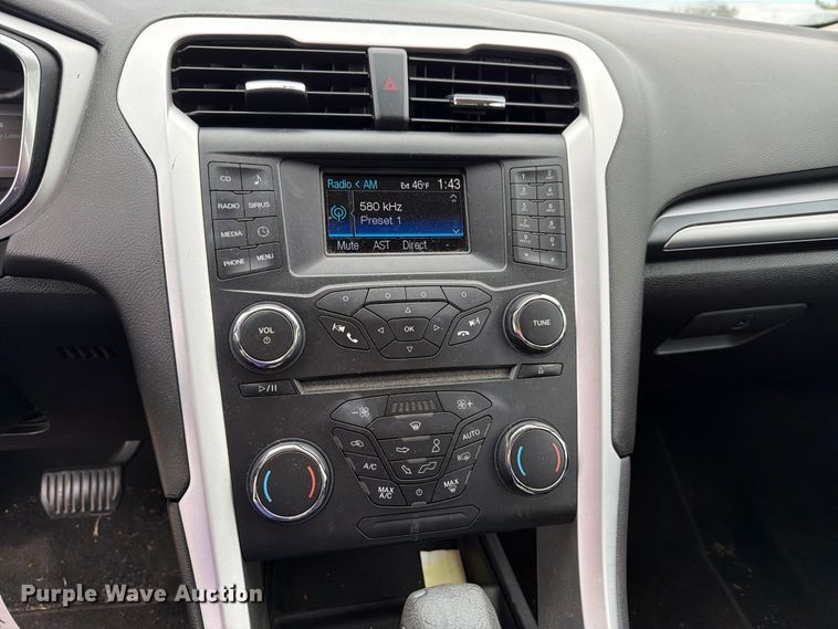 image for item FH6450 2014 Ford Fusion Hybrid SE 