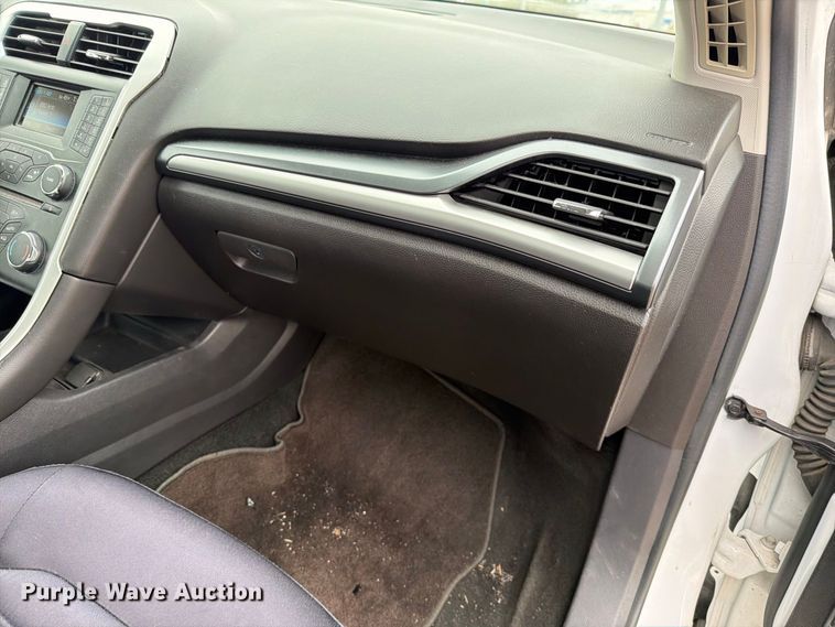 image for item FH6450 2014 Ford Fusion Hybrid SE 