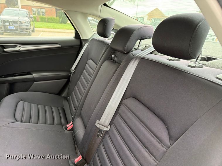 image for item FH6450 2014 Ford Fusion Hybrid SE 