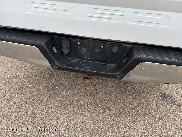 image for item FH6453 2020 Ford F150 XLT Crew Cab pickup truck