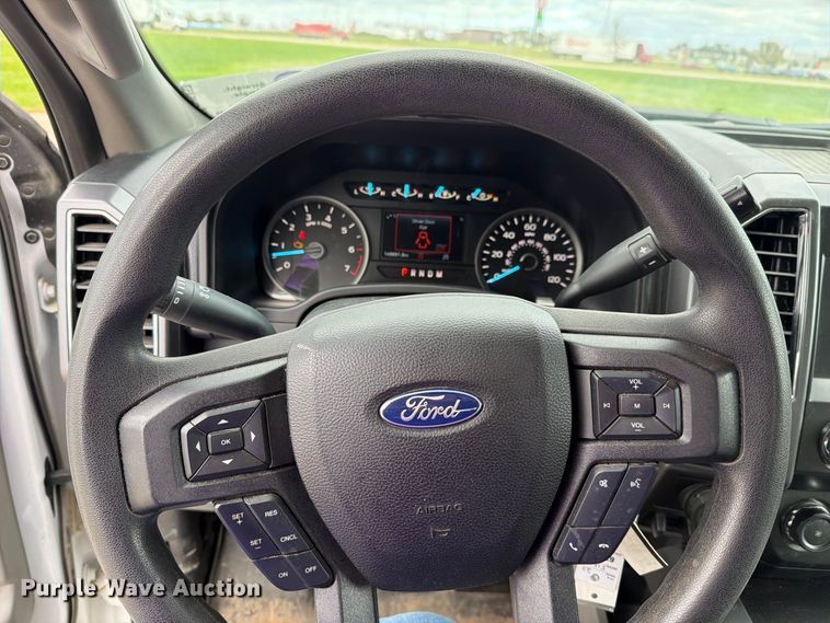 image for item FH6453 2020 Ford F150 XLT Crew Cab pickup truck