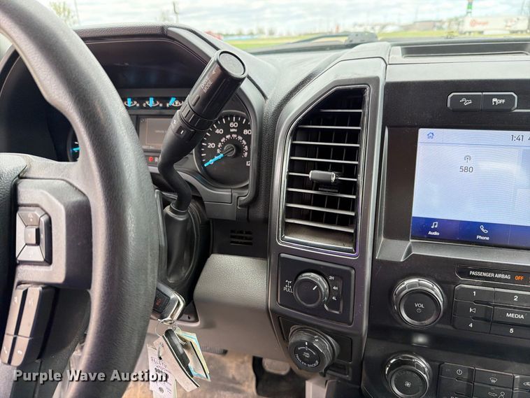image for item FH6453 2020 Ford F150 XLT Crew Cab pickup truck
