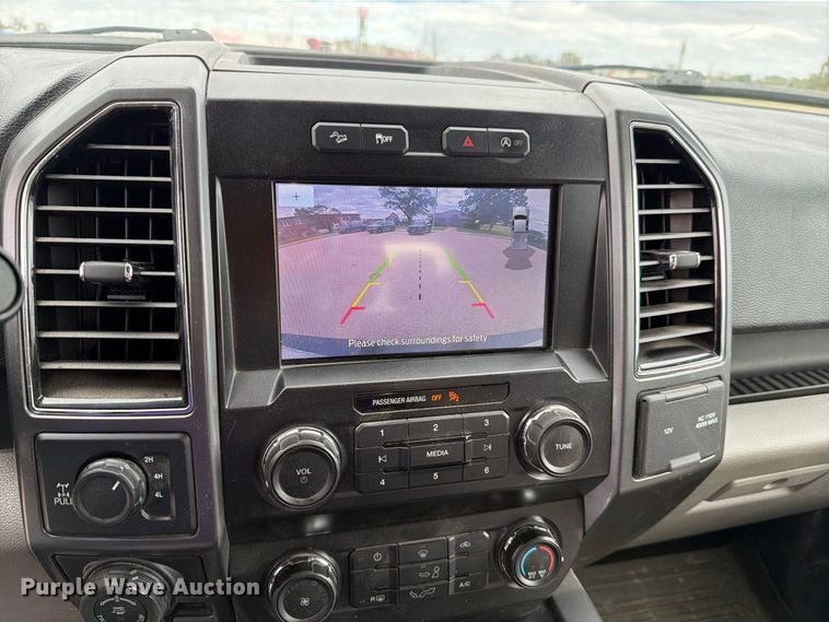 image for item FH6453 2020 Ford F150 XLT Crew Cab pickup truck