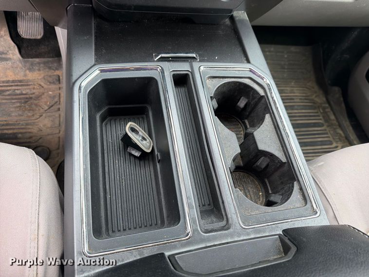 image for item FH6453 2020 Ford F150 XLT Crew Cab pickup truck
