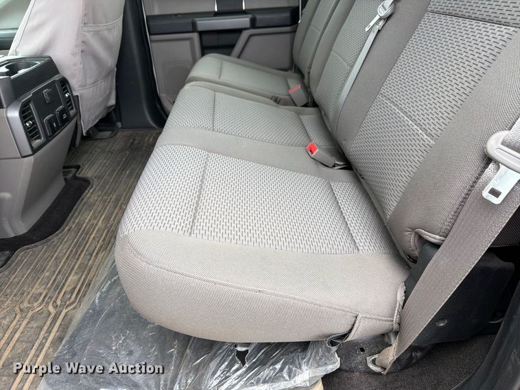 image for item FH6453 2020 Ford F150 XLT Crew Cab pickup truck