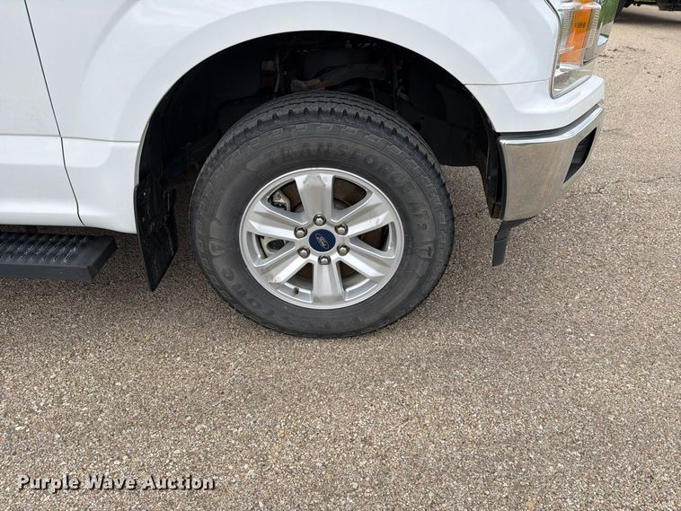 image for item FH6453 2020 Ford F150 XLT Crew Cab pickup truck
