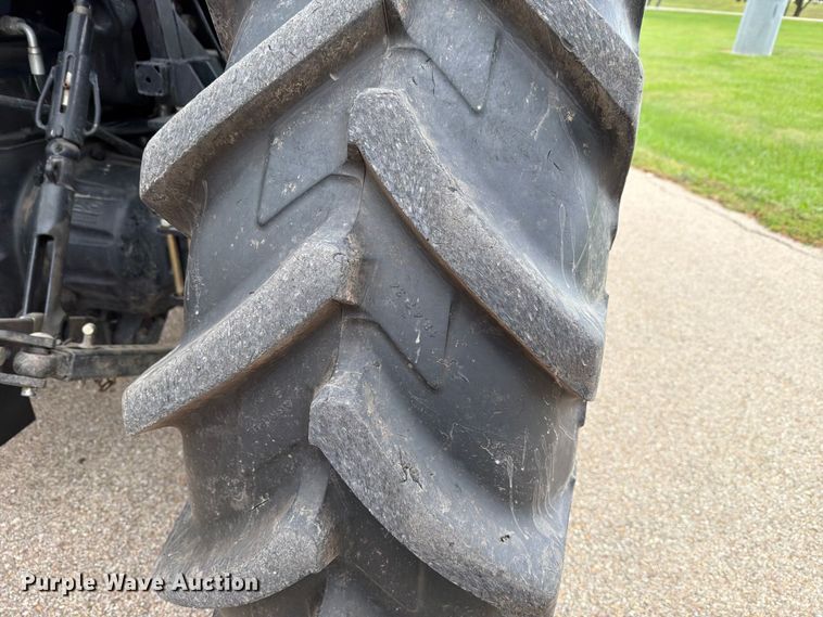 image for item FH6471 2020 New Holland TS6.110 MFWD tractor